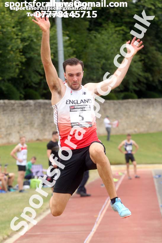 Mens decathlon, EAP International Combined Events, Hexham, Northumberland. Photo: David T. Hewitson/Sports for All Pics